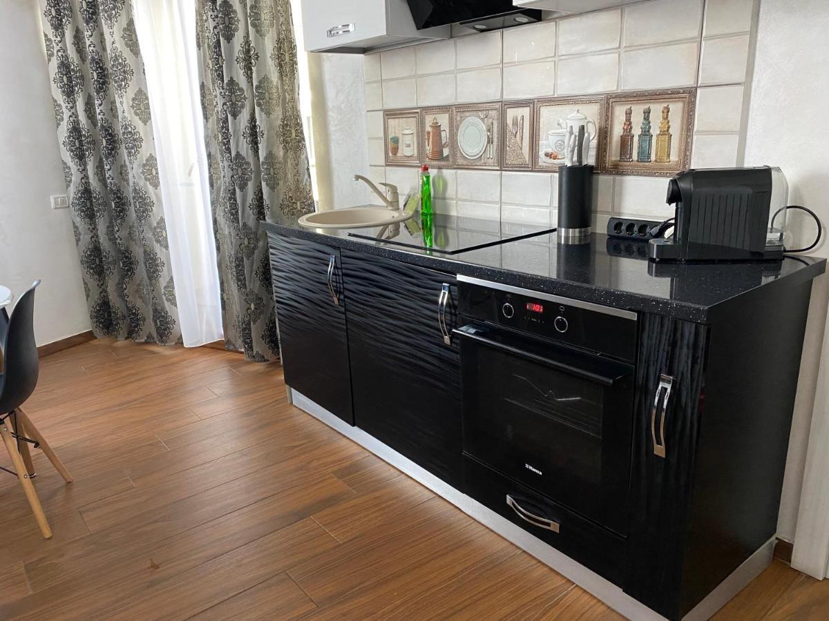 Twin Residence Five Мамая Екстериор снимка