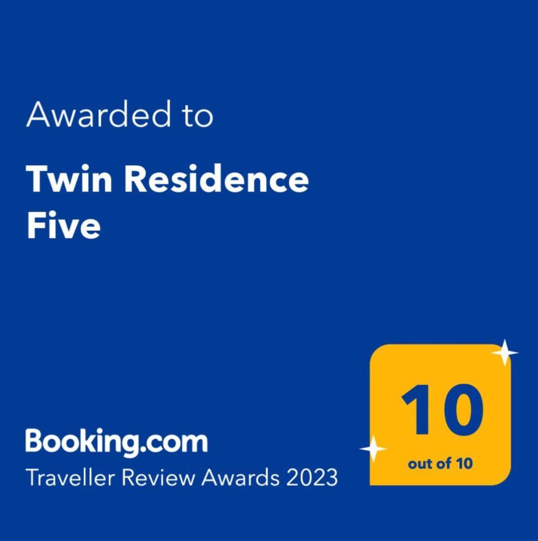 Twin Residence Five Мамая Екстериор снимка
